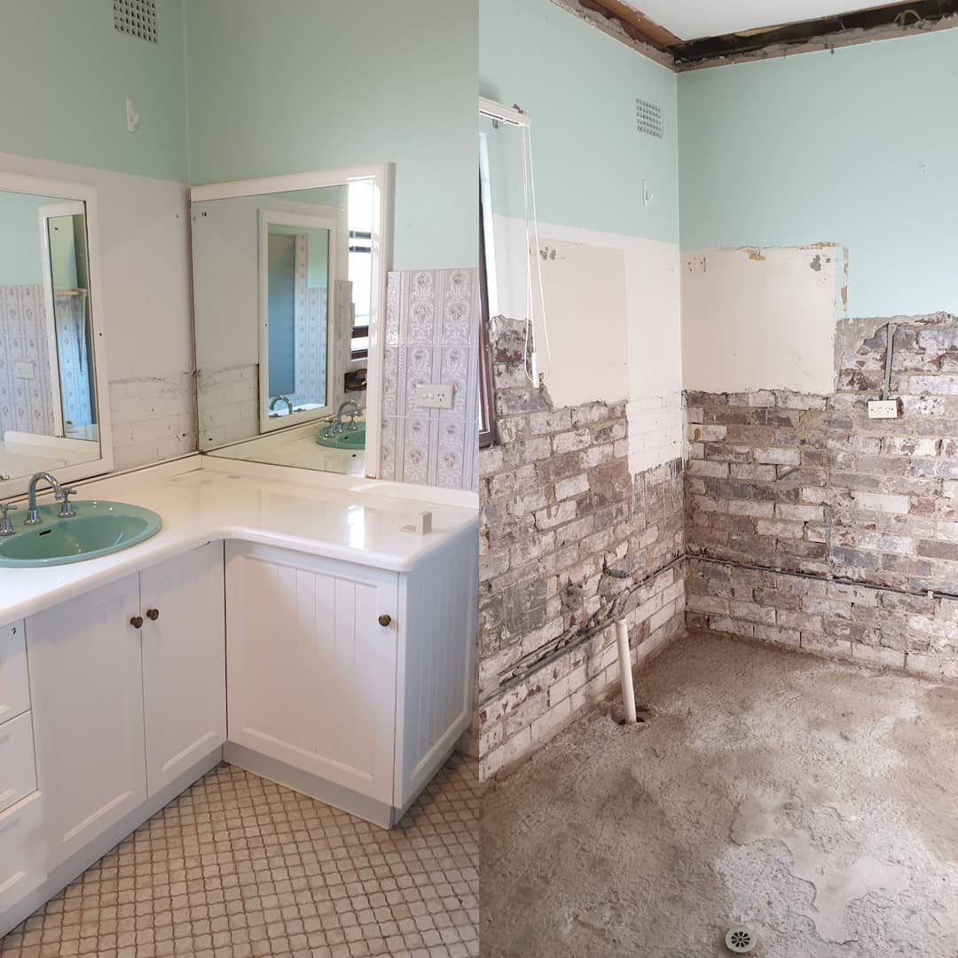 Bathroom demolition service by JunkGTA